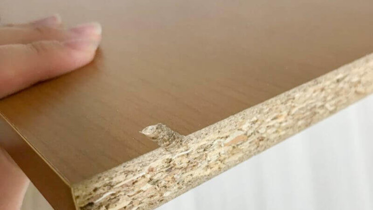 棚板のダボ受けの写真