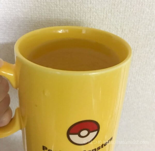 バターコーヒー用マグカップに水を500ml入れたところ
