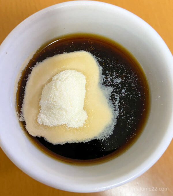 カルディ(KALDI)のバターコーヒーパウダーをコーヒーに入れたところ